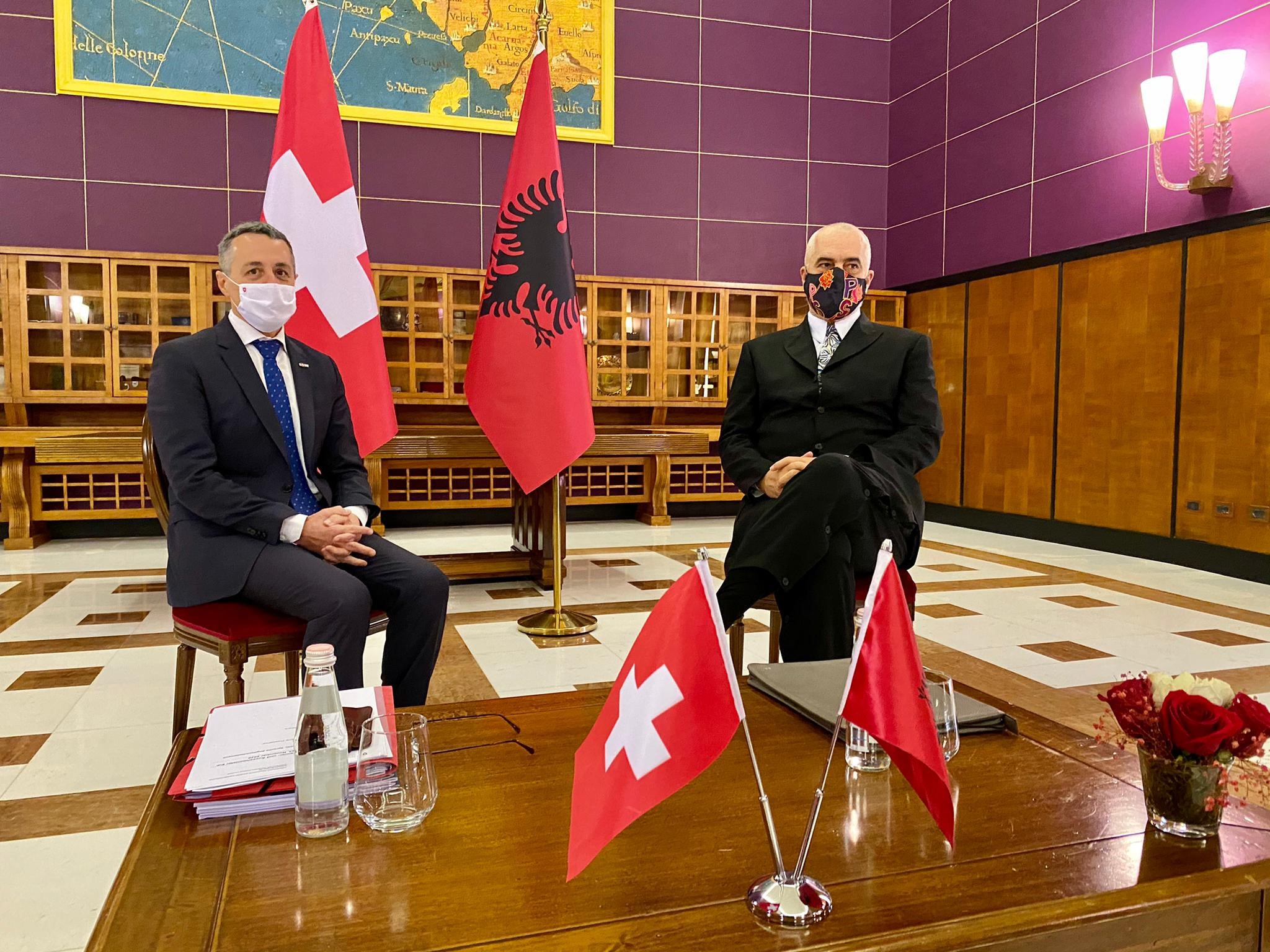 Federal Councilor Ignazio Cassis met with Albania's President Ilir Meta, Prime Minister Edi Rama and Acting Minister for Europe and Foreign Affairs Gent Cakaj. He met also the Minister for Reconstruction Arben Ahmetaj and visiteted houses renovated in Shijak with Swiss support. 