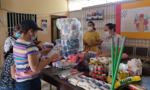 Entrega de insumos de protección al CAIM