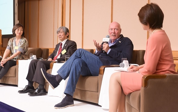 (左から)田中ウルヴェ京氏(日本スポーツ心理学会認定スポーツメンタルトレーニング上級指導士 国際オリンピック委員会(IOC)マーケティング委員 ソウル五輪シンクロナイズドスイミング・デュエット銅メダリスト)、辰野勇氏(株式会社モンベル 代表取締役会長)、ジャン-クロード・ビバー氏(LVMHウォッチメイキング ディヴィジョン 会長)、江田麻季子氏(世界経済フォーラム 日本代表)ⒸSakurako Kuroda