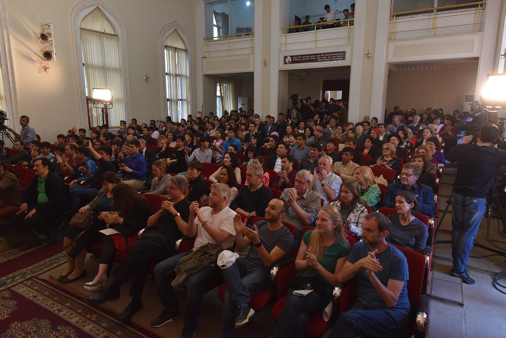 Secondo giorno del Festival. Conservatorio nazionale del Tajik