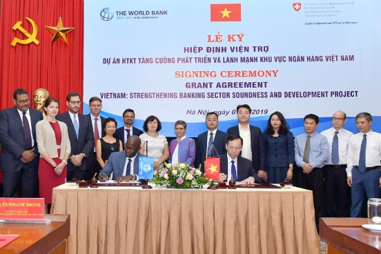 Signing Ceremony of the financing agreement funded by SECO
