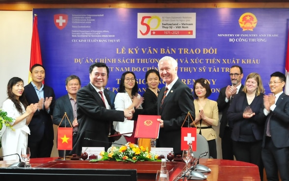Switzerland and Vietnam signed today an agreement on the implementation of the Trade Policy and Export Promotion 