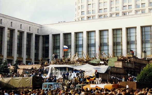 Barricades in front of the government building in Moscow.