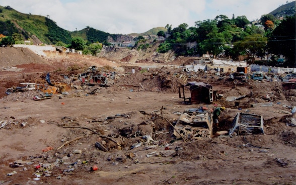 Un lotissement et des infrastructures complètement détruits. 