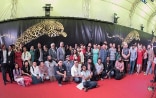 Filmemacher/innen und Produzent/innen aus Südasien präsentieren sich auf dem roten Teppich des Filmfestivals Locarno. 