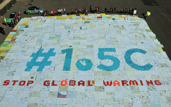 A mosaic of around 54,000 postcards from children and young people from all over the world was created in Marrakesh in autumn 2016 to give young people a voice in the fight against climate change.