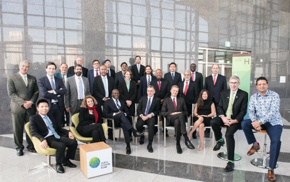 Foto di gruppo del consiglio esecutivo del GCF nella sua sede centrale a Songdo nella Corea del Sud.