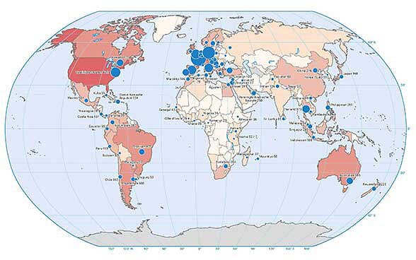 Sur la carte, les pays du monde sont marqués selon le nombre de Suisses de l’étranger qui y habitent. Des cercles et des lignes bleus indiquent le nombre d’émigrés suisses par destination.