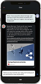 L’image montre un écran de smartphone affichant la fonction de messagerie instantanée de l’application SwissInTouch.
