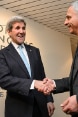 Il consigliere federale Didier Burkhalter con il segretario di stato USA John Kerry. © Keystone