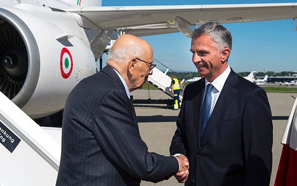 Bundespräsident Didier Burkhalter empfängt den italienischen Präsidenten Giorgio Napolitano.