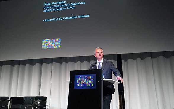 Le Conseiller fédéral Didier Burkhalter lors de la conférence annuelle de la Division Sécurité humaine (DSH) 2015. © DFAE