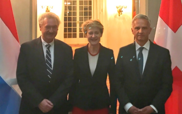 Da sinistra a destra: il ministro degli esteri lussemburghese Jean Asselborn, la consigliera federale Simonetta Sommaruga e il consigliere federale Didier Burkhalter à Berna, il 10 ottobre 2017.