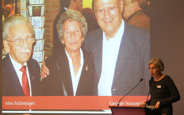 L'historienne Charlotte Schallié lors de la présentation du livre «Under Swiss Protection», qui retrace la vie de Carl Lutz.