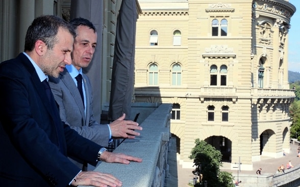 EDA-Vorsteher Ignazio Cassis trifft seinen libanesischen Amtskollegen Gebran Bassil zum bilateralen Gespräch.