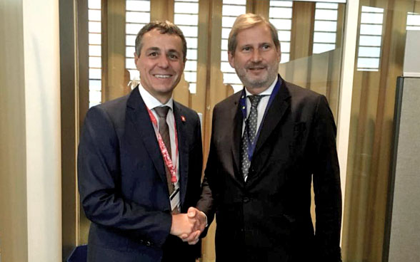 Il consigliere federale Ignazio Cassis incontra EU Commissioner Johannes Hahn