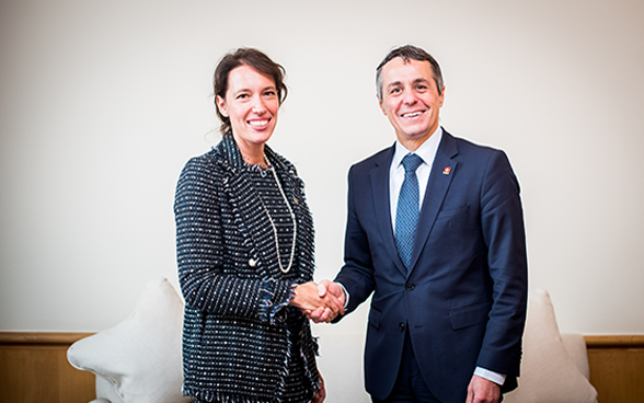 The head of the FDFA with Chile's Minister of Foreign Affairs Carolina Valdivia, 24.04.2019.