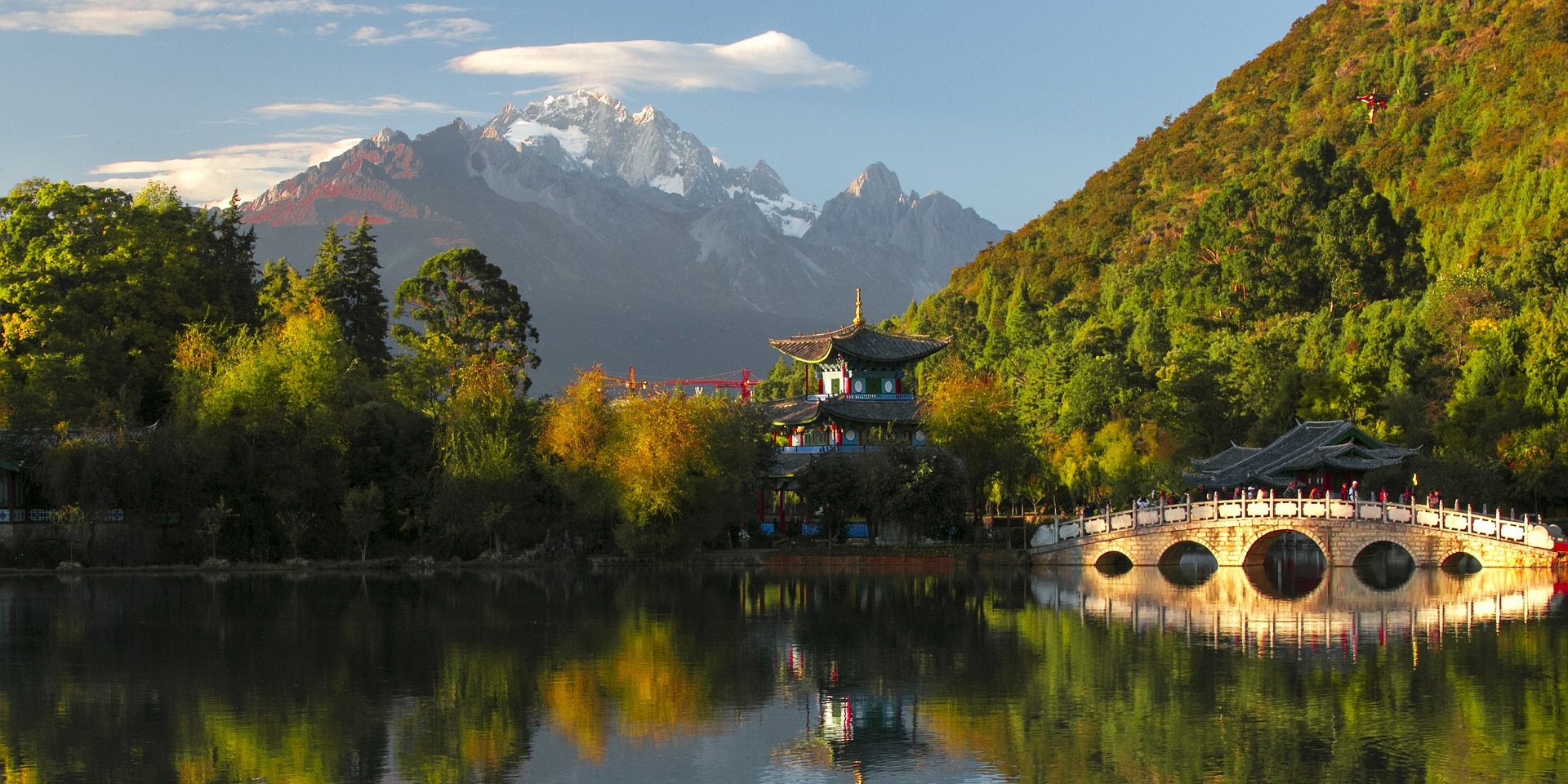 Ansicht des Yolong Xueshan, aus Sicht von Lijang.