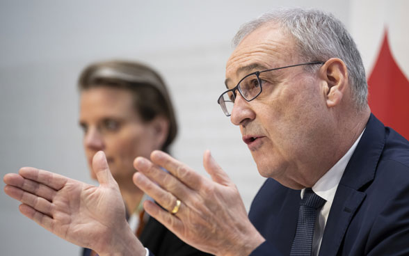 Bundesrat Guy Parmelin während einer Medienkonferenz des Bundesrates über die Gutheissung und vorläufige Anwendung des EU-Programmabkommens