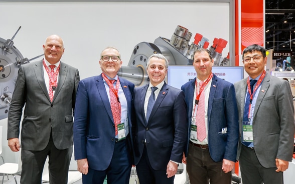 Le conseiller fédéral Ignazio Cassis a visité l'exposition au Salon international des machines-outils de Chine (CIMT).