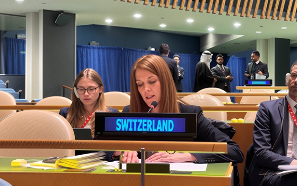 La diplomate Rahel Pema s'exprime lors de l'Assemblée générale des Nations unies à New York.