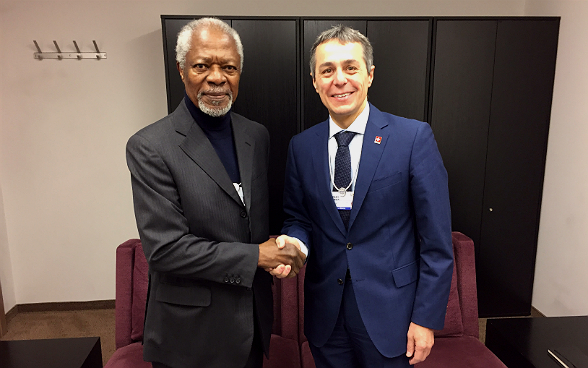 En marge du World Economic Forum, le conseiller fédéral Ignazio Cassis rencontre l’ancien Secrétaire général des Nations Unies Kofi Annan.