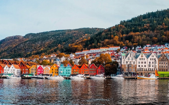 L'immagine mostra le case colorate della città portuale norvegese di Bergen. La Norvegia appartiene all'AELS, così come la Svizzera, l'Islanda e il Liechtenstein.
