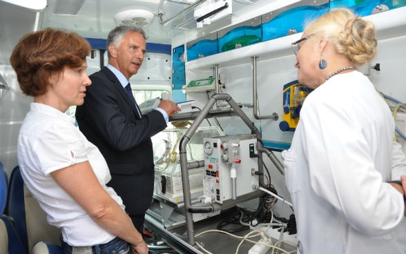 Federal Councillor Didier Burkhalter at the children's Hospital