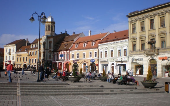 Place du marché en Roumanie